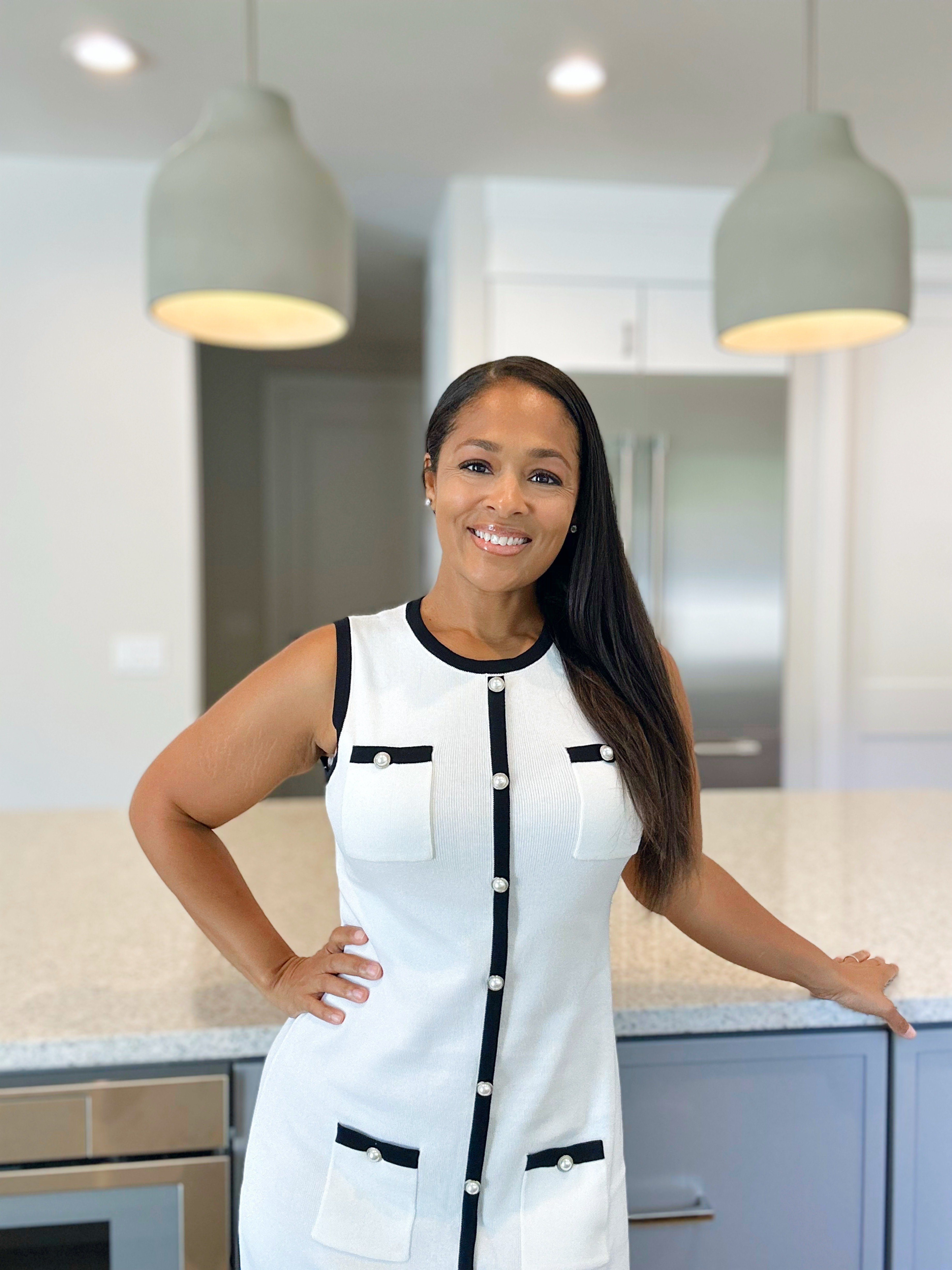 Amber Gray, Real Estate Agent
